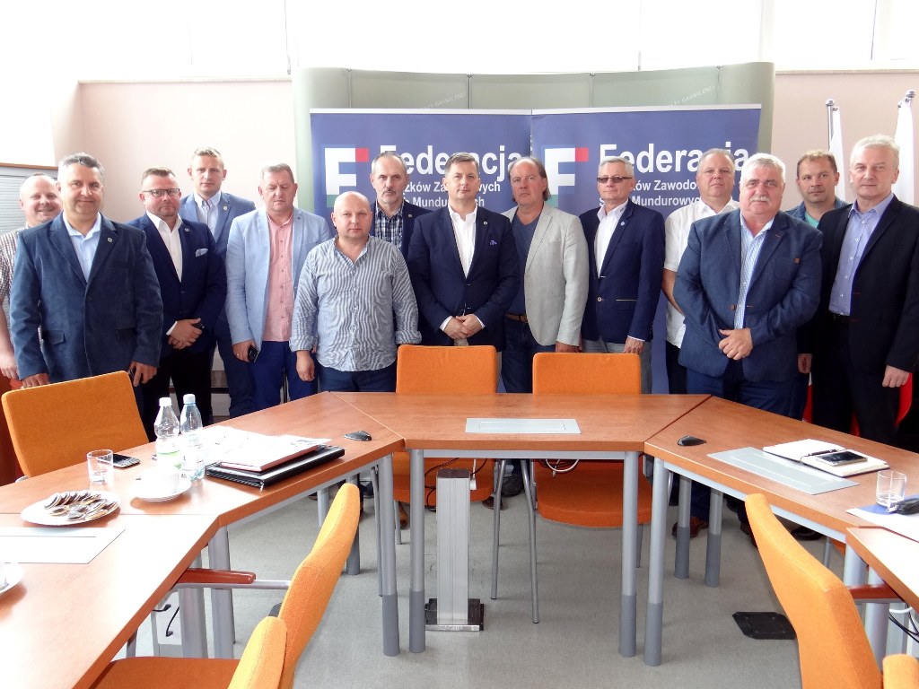 11 - 07 - 2018 - KOMUNIKAT RADY FEDERACJI Związków Zawodowych Służb Mundurowych z dnia 11 lipca 2018 roku (...)