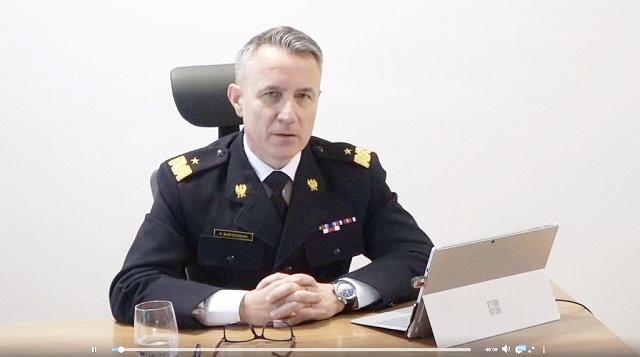 08 - 10 - 2020 - Komendant Główny Państwowej Straży Pożarnej nadbryg. Andrzej Bartkowiak odpowiada na pytania internautów (...)