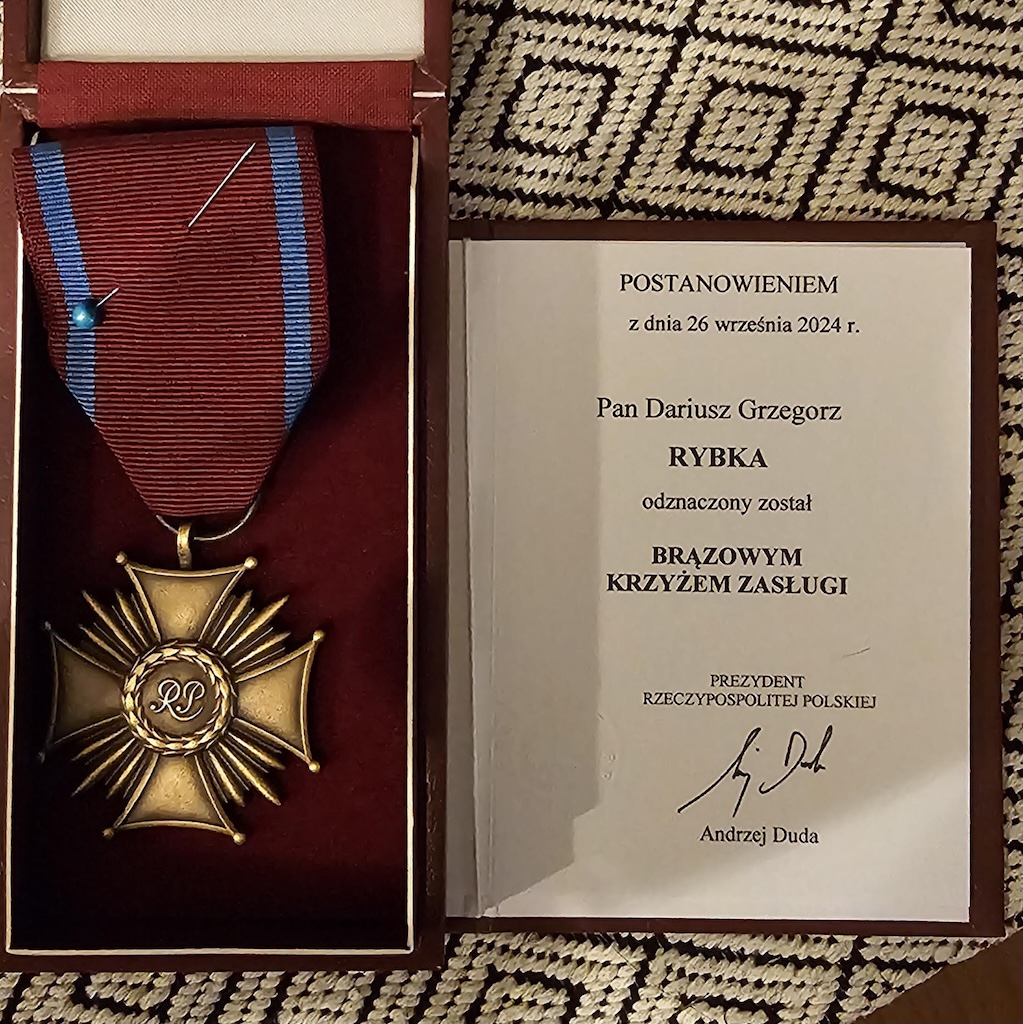 23 - 11 - 2024 - Nasz związkowy długodystansowiec odznaczony Brązowym Krzyżem Zasługi na uroczystość dla Honorowych Dawców Krwi Województwa Wielkopolskiego (...)